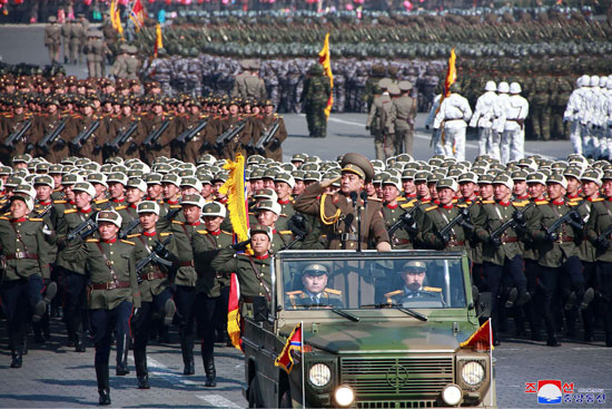 استعراض عسكرى ضخم فى كوريا الشمالية