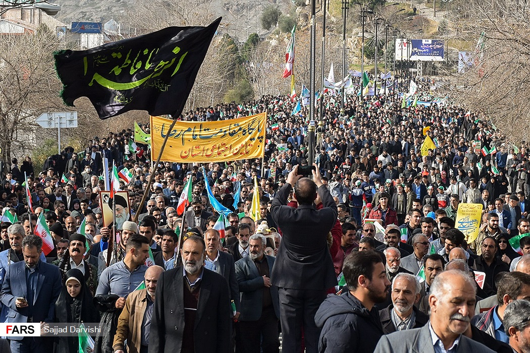 حشود اغلب المدن الايرانية