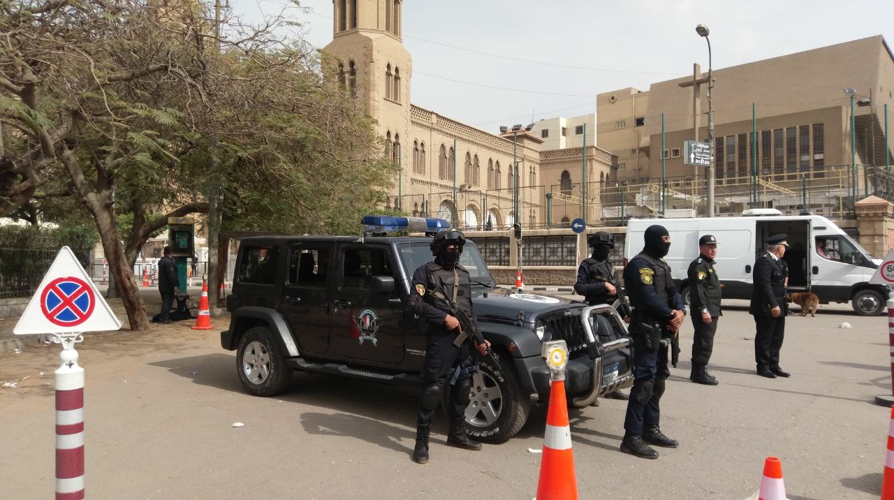 مدير أمن القاهرة يتفقد الأكمنة الحدودية والقوات بالشوارع والميادين (4)