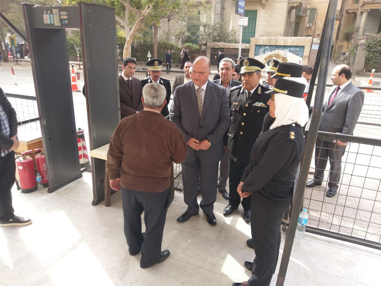 مدير أمن القاهرة يتفقد الأكمنة الحدودية والقوات بالشوارع والميادين (3)