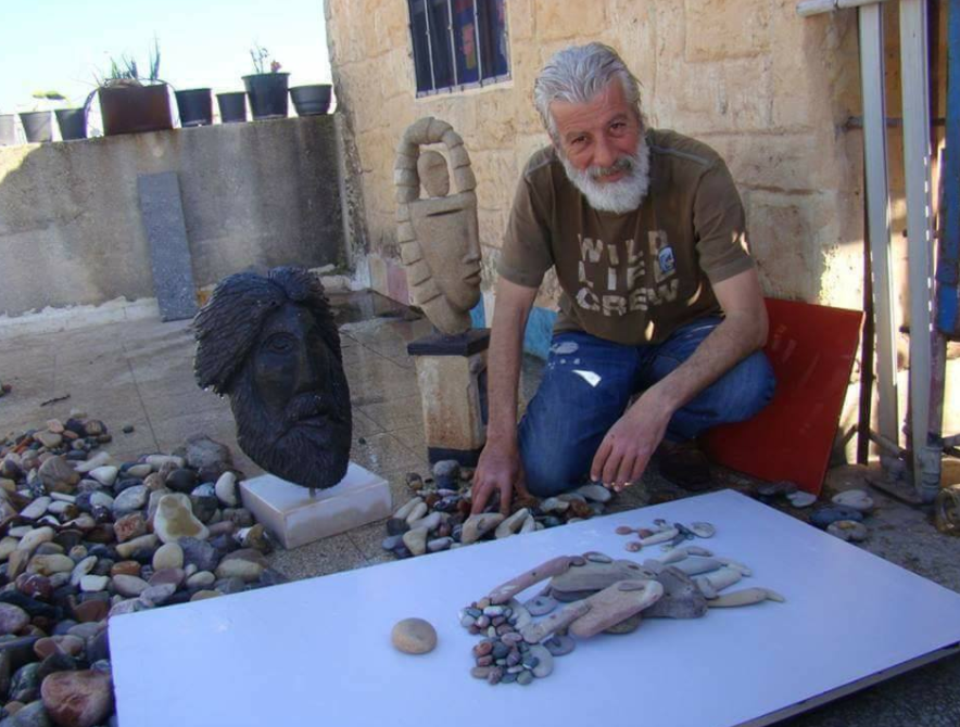 الحجارة تحكى معاناة السوريين