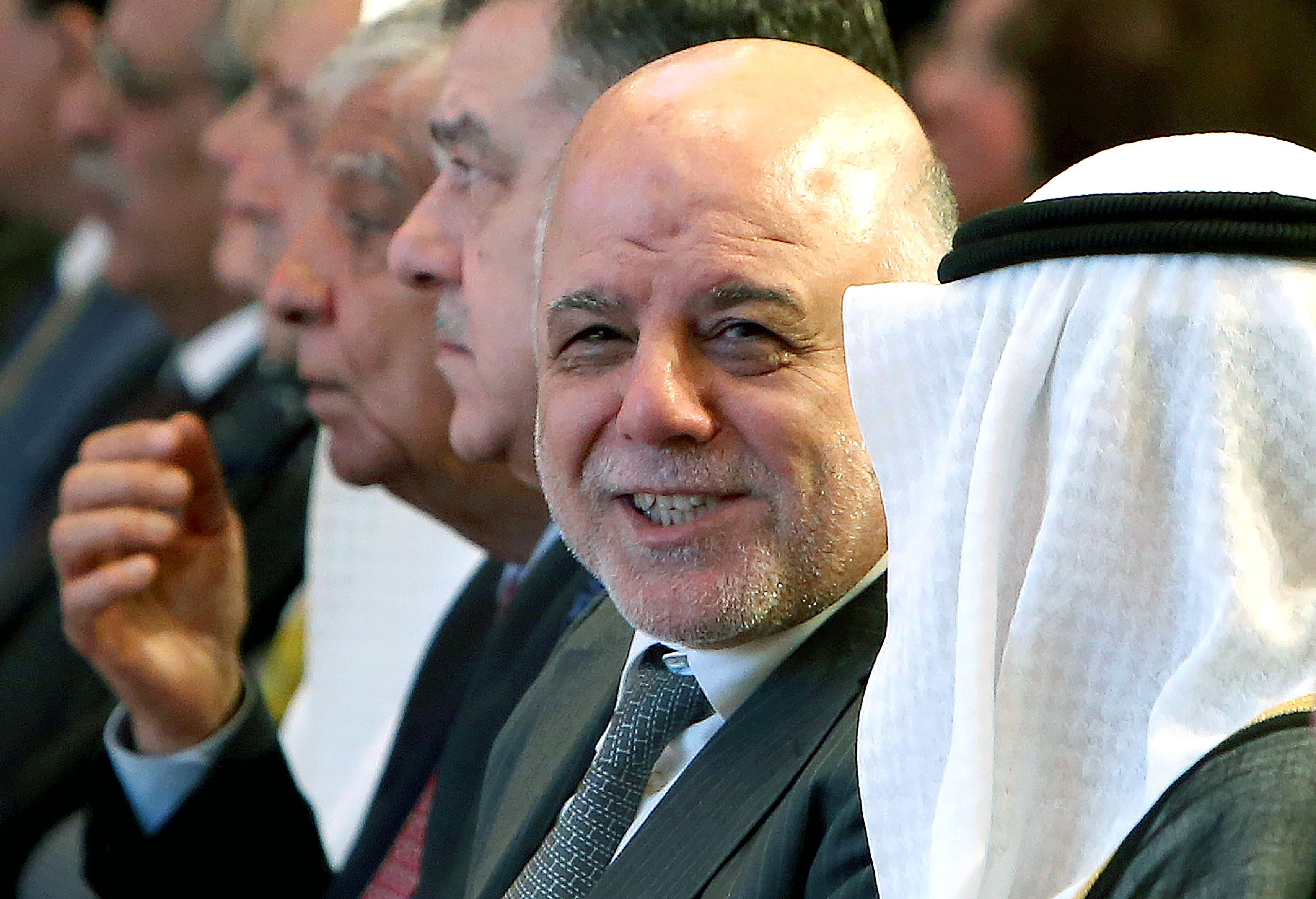 حيدر العبادى رئيس وزراء العراق خلال مؤتمر إعادة إعمار العراق