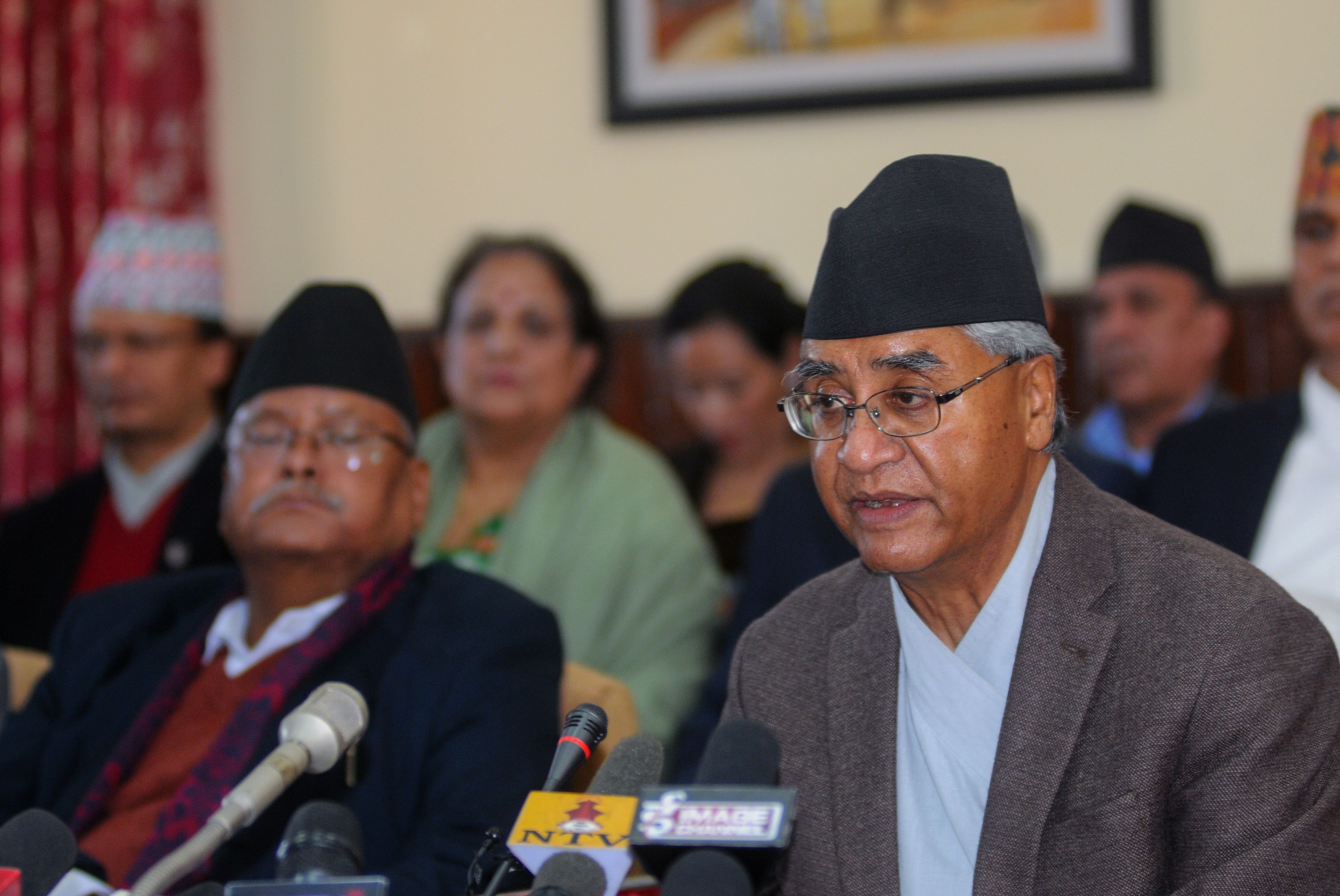 شير باهادور ديوبا رئيس وزراء نيبال فى حديثه للنيباليين