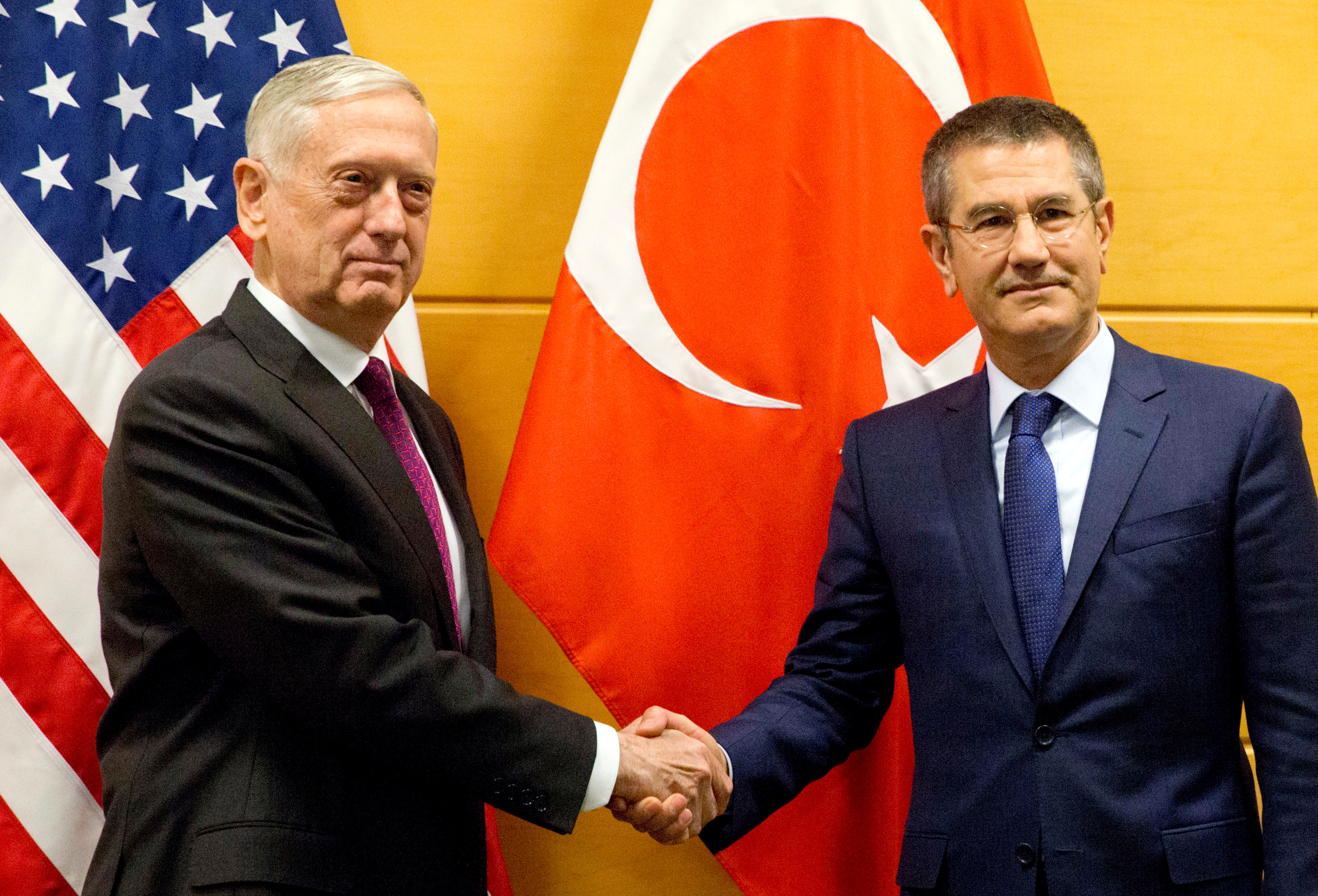 وزير الدفاع التركى ونظيره الأمريكى فى بروكسل