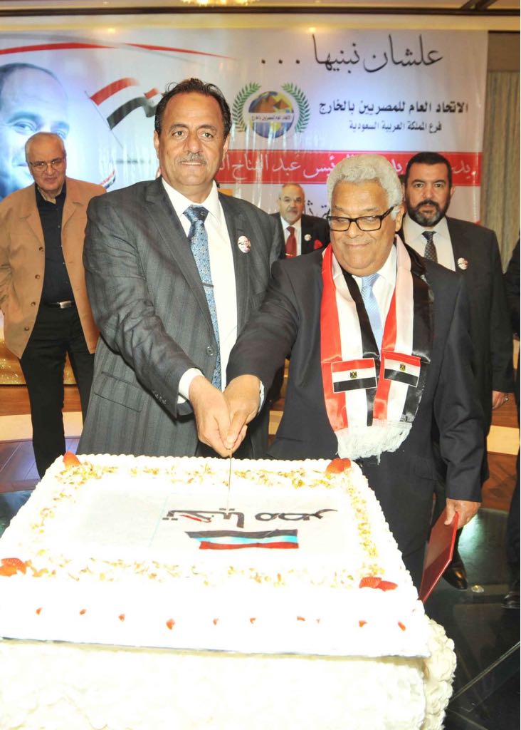 النائب خالد أبوزهاد ينظم مؤتمرا للمصريين فى جدة لدعم الرئيس السيسي (4)