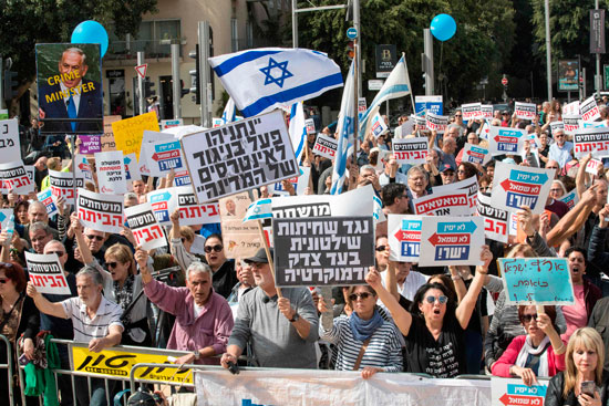 احتجاجات ضد رئيس الوزراء الإسرائيلى نتنياهو