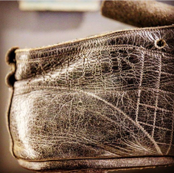 حذاء اديمير فى متحف الفيفا