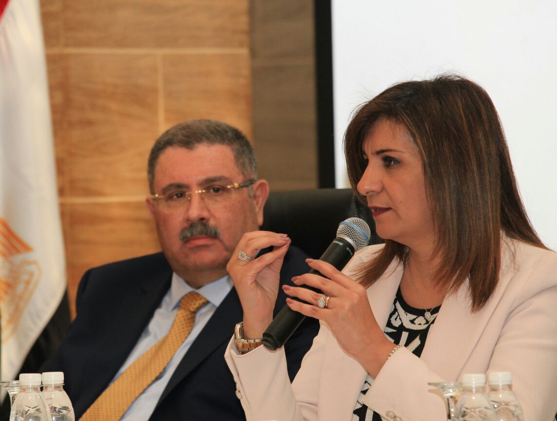 وزيرة الهجرة خلال لقاء الجالية المصرية (1)