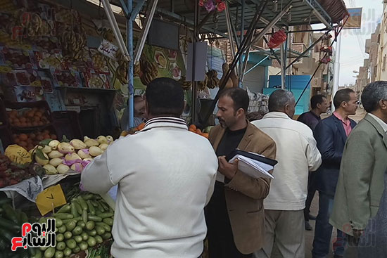 رئيس مركز الداخلة يقود الحملة رئيس مركز الداخلة يقود الحملة