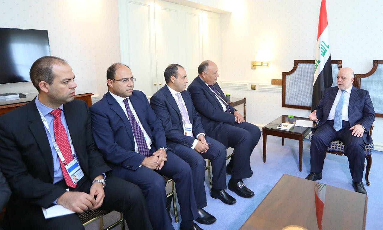 لقاء وزير الخارجية سامح شكرى مع رئيس الوزراء العراقى