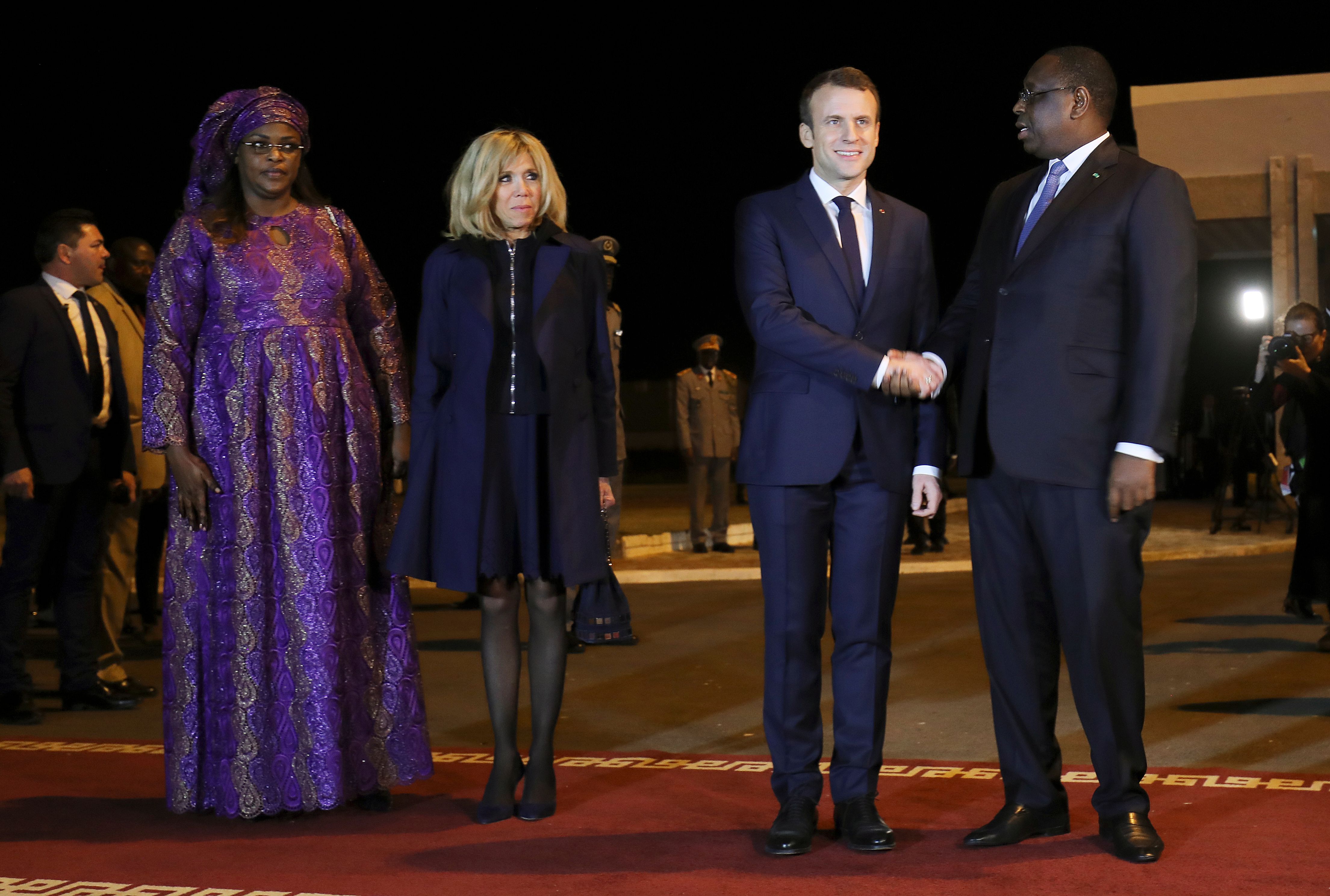 الرئيس الفرنسى إيمانويل ماكرون يصل السنغال