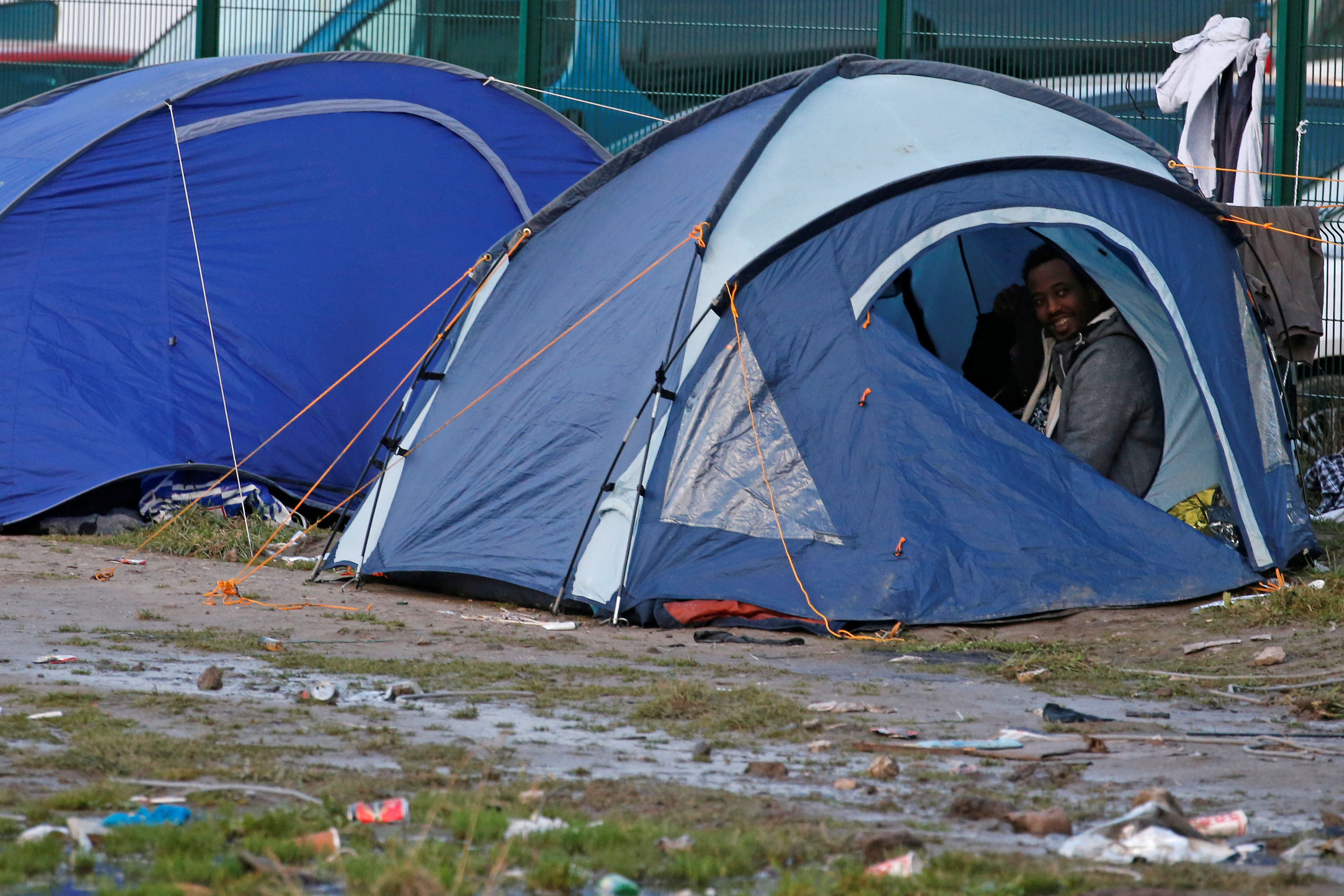 مخيم كاليه للاجئين فى فرنسا