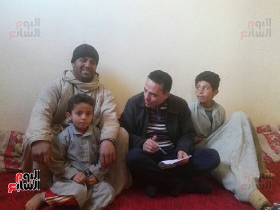 2--محمد-ووالده-وشقيقه-مع-محرر-اليوم-السابع 2--محمد-ووالده-وشقيقه-مع-محرر-اليوم-السابع