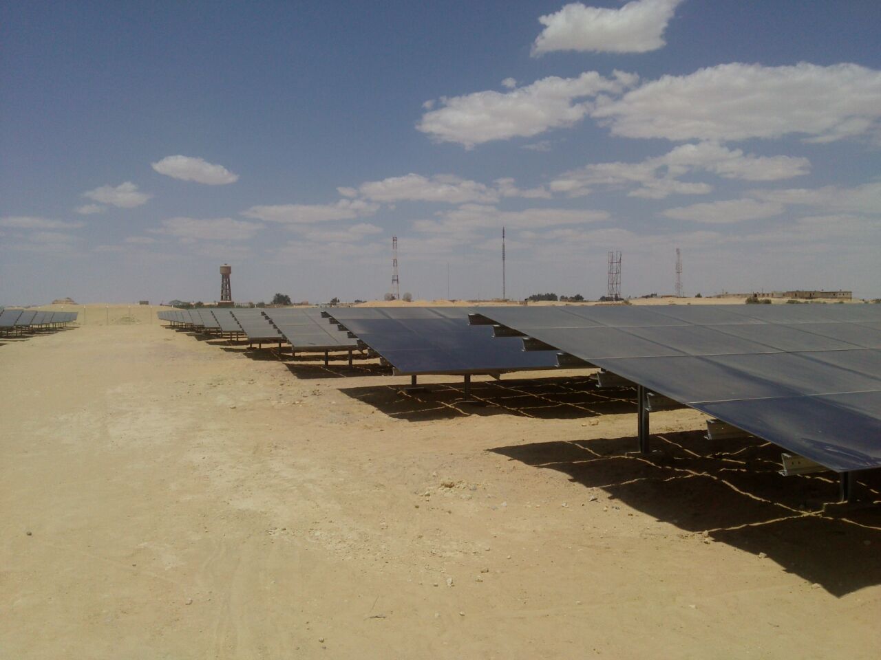 ربط محطة سيوة الشمسية بقدرة 10 ميجا وات بالشبكة (1)