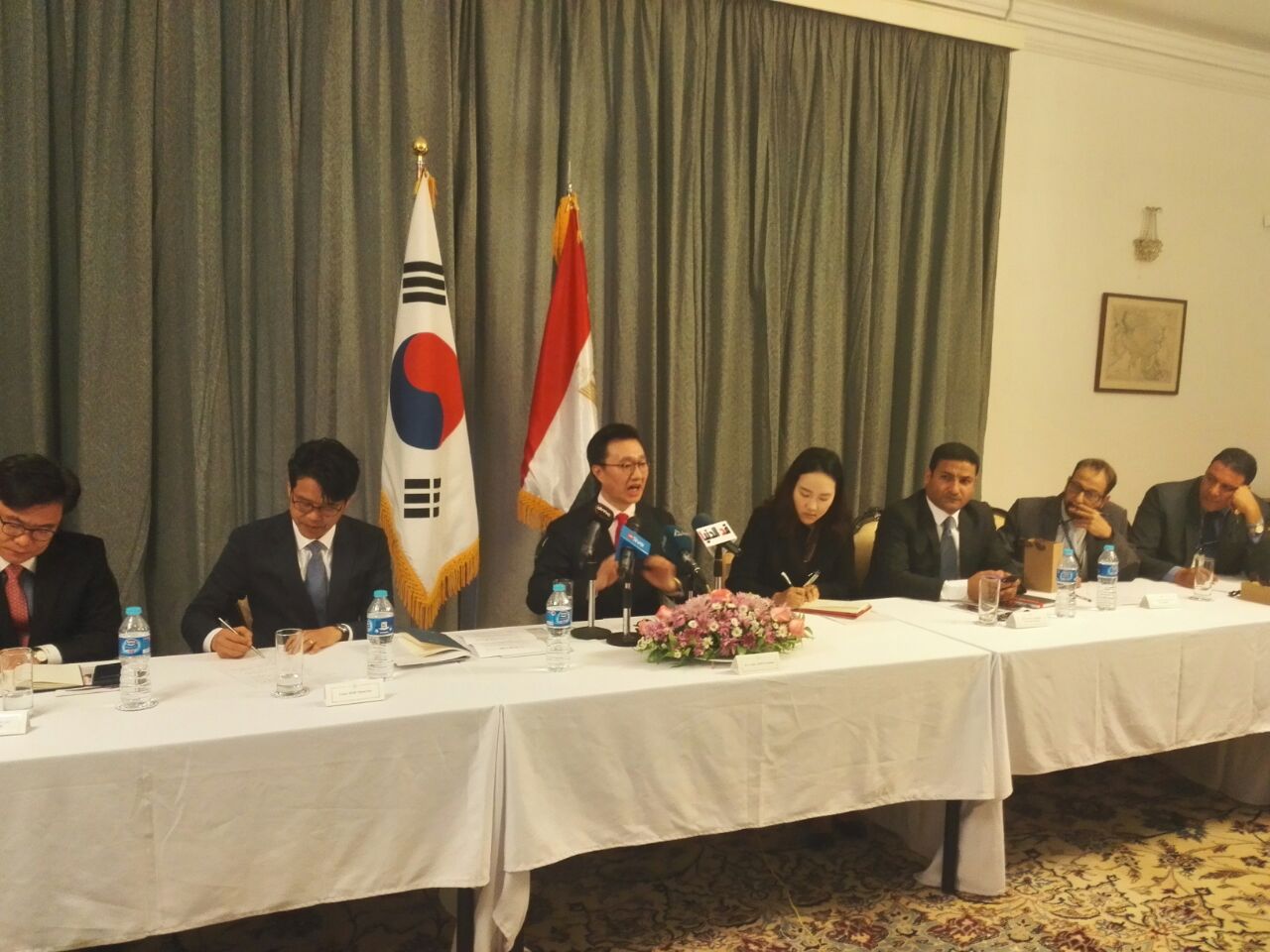 يون يو شيول سفير كوريا الجنوبية خلال كلمته