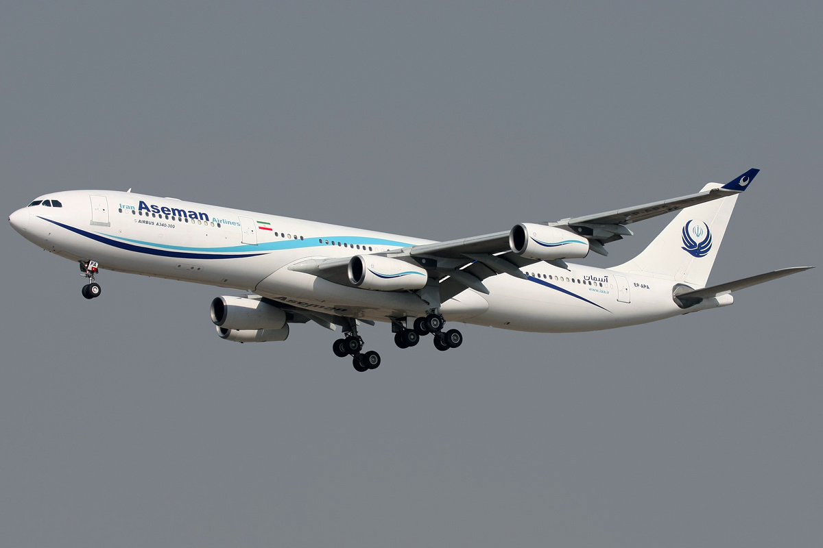 طائرة شركة آسيمان الإيرانية