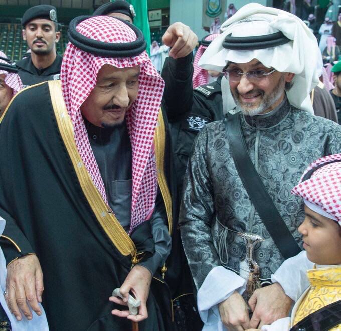 الملك سلمان والوليد بن طلال خلال مهرجان الجندارية
