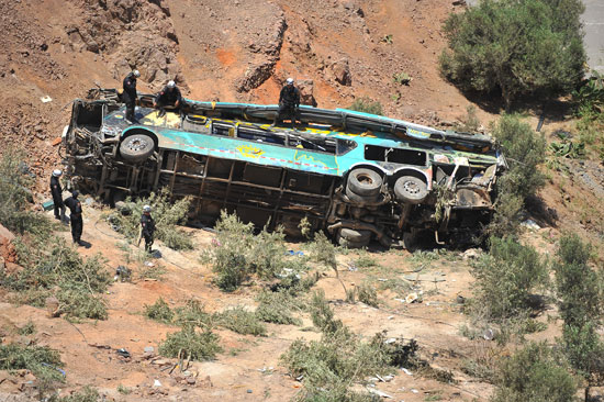 ارتفاع حصيلة ضحايا حادث انقلاب حافلة فى بيرو لـ44 قتيلا