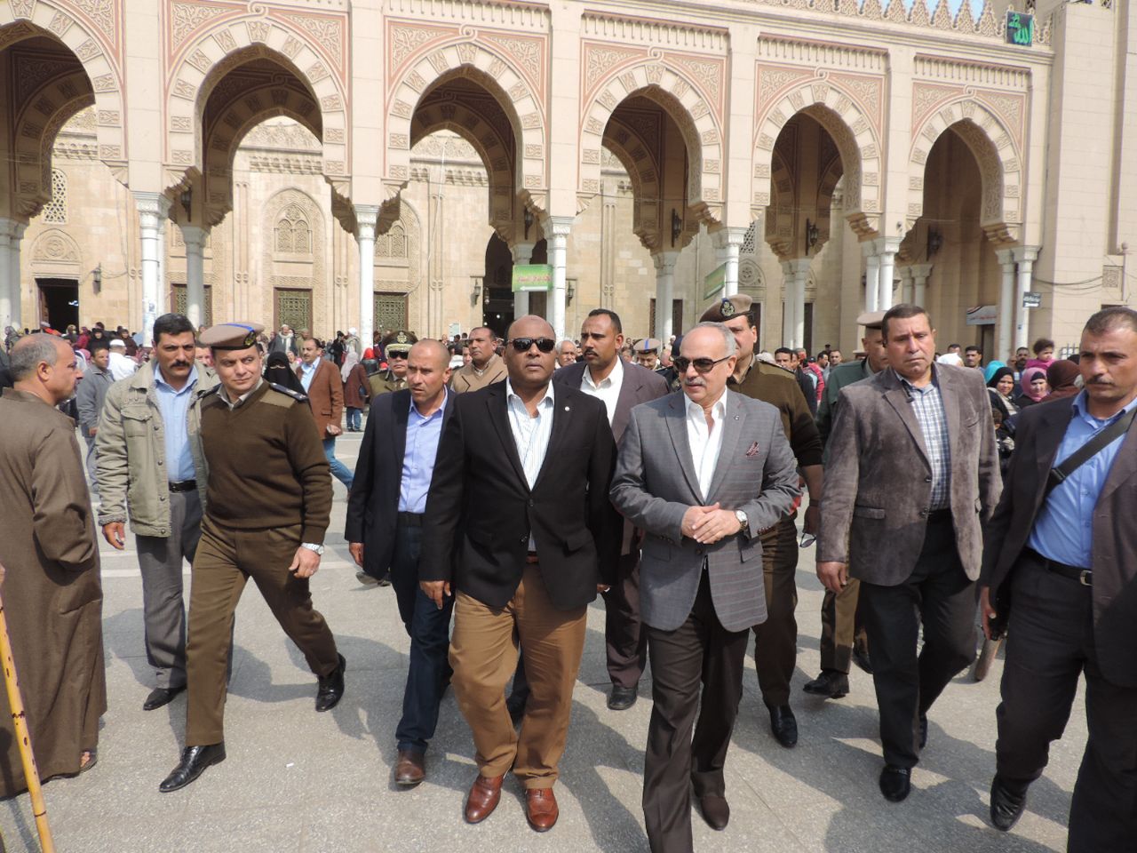           مساعد وزير الداخلية يتفقد خدمات تأمين المسجد الاحمدى