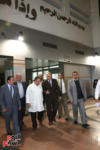 -زيارة محافظ القاهرة للمصابين  (3)