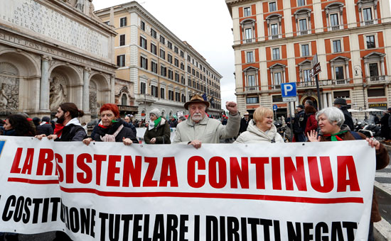  المتظاهرون الإيطاليون 
