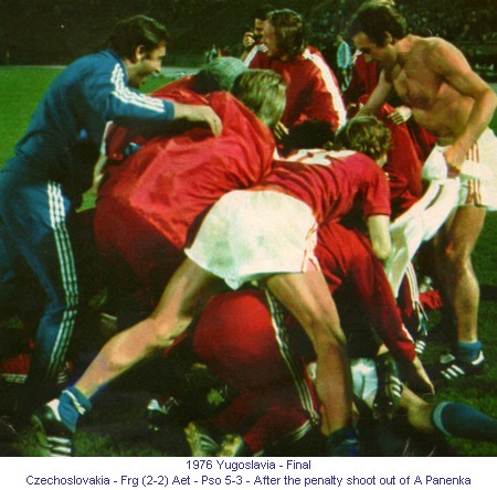 فرحة منتخب تشيكوسلوفاكيا بلقب يورو 1976
