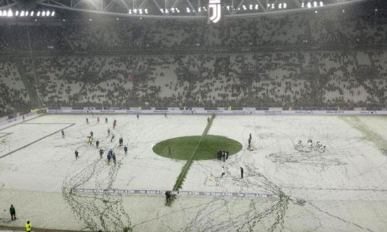تأجيل مباراة يوفنتوس وأتالانتا بسبب الثلوج  (1)