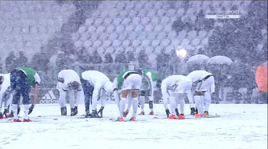تأجيل مباراة يوفنتوس وأتالانتا بسبب الثلوج  (14)