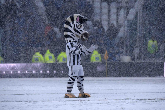 تأجيل مباراة يوفنتوس وأتالانتا بسبب الثلوج  (24)