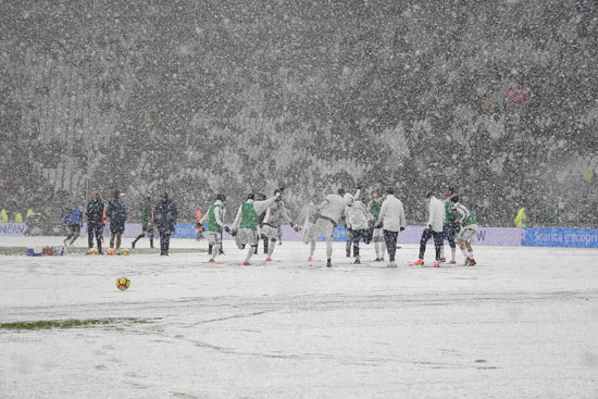 تأجيل مباراة يوفنتوس وأتالانتا بسبب الثلوج  (12)