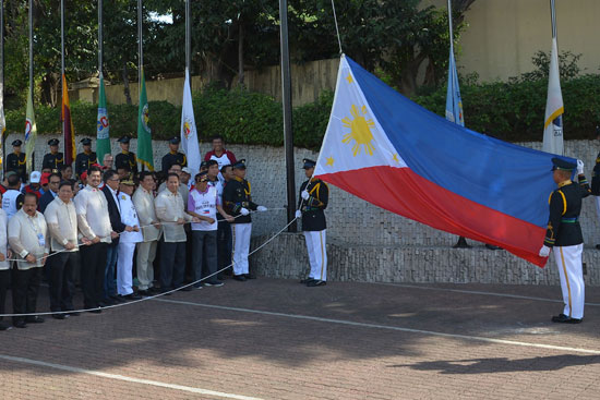 مراسم احياء الذكرى الـ32 للثورة الفلبينية إدسا