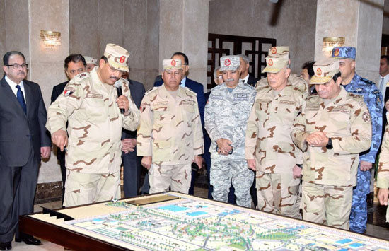 الرئيس السيسي فى قيادة قوات شرق القناة لمكافحة الإرهاب