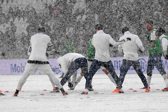 تأجيل مباراة يوفنتوس وأتالانتا بسبب الثلوج  (15)
