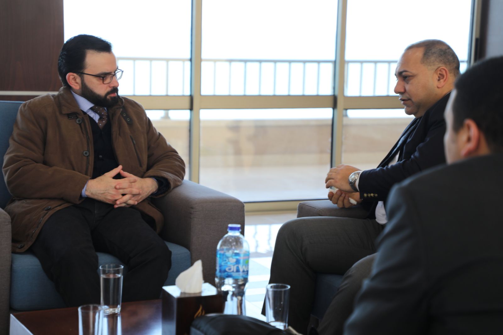 الوفد الأمنى المصرى يلتقى وزير الثقافة الفلسطينى إيهاب بسيسو