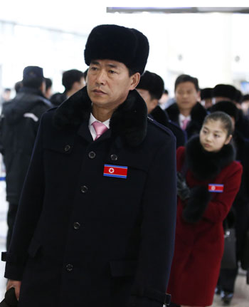 اجراءات مغادرة الرياضيين الكوريين الشماليين إلى وطنهم