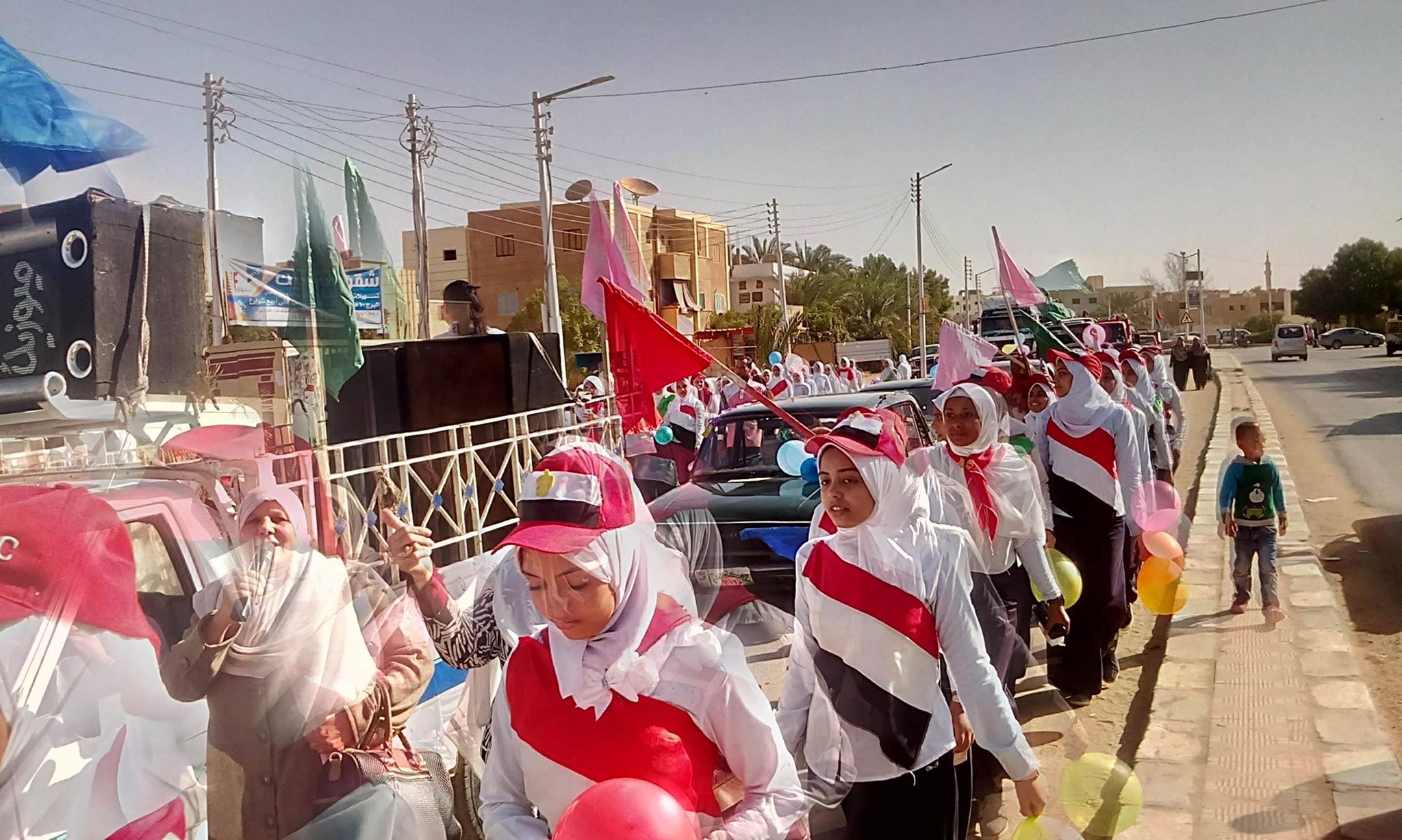 2-   طلاب الثانوية الفنية بموط