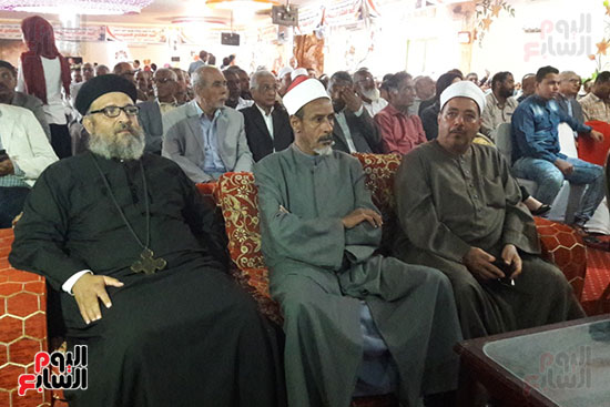 رجال الأزهر والكنيسة خلال مؤتمرات دعم الرئيس السيس