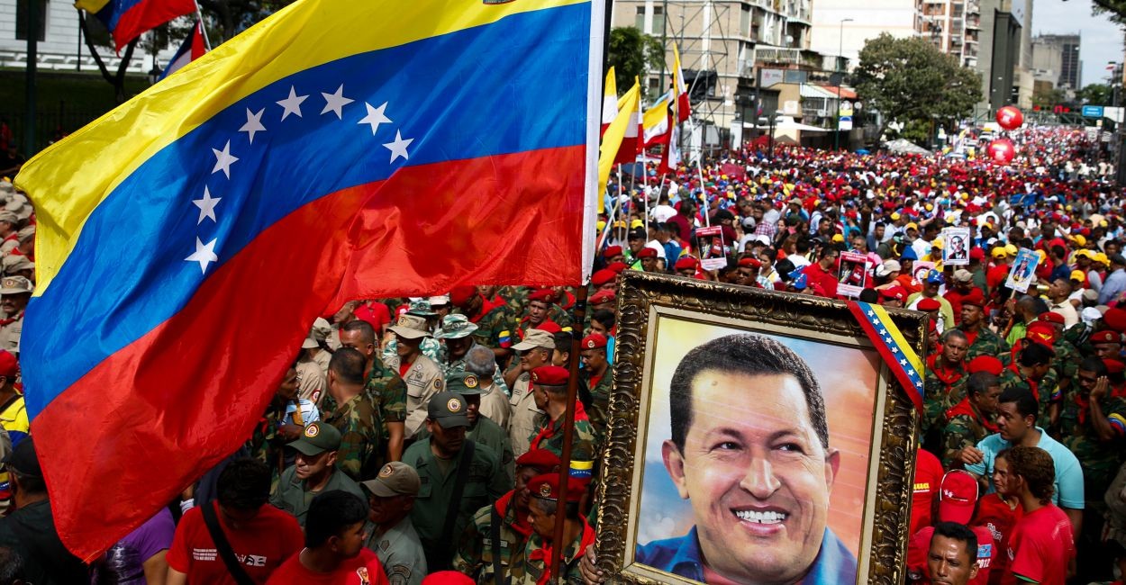 مسيرة للفنزويليين تخليدا لذكرى شافيز