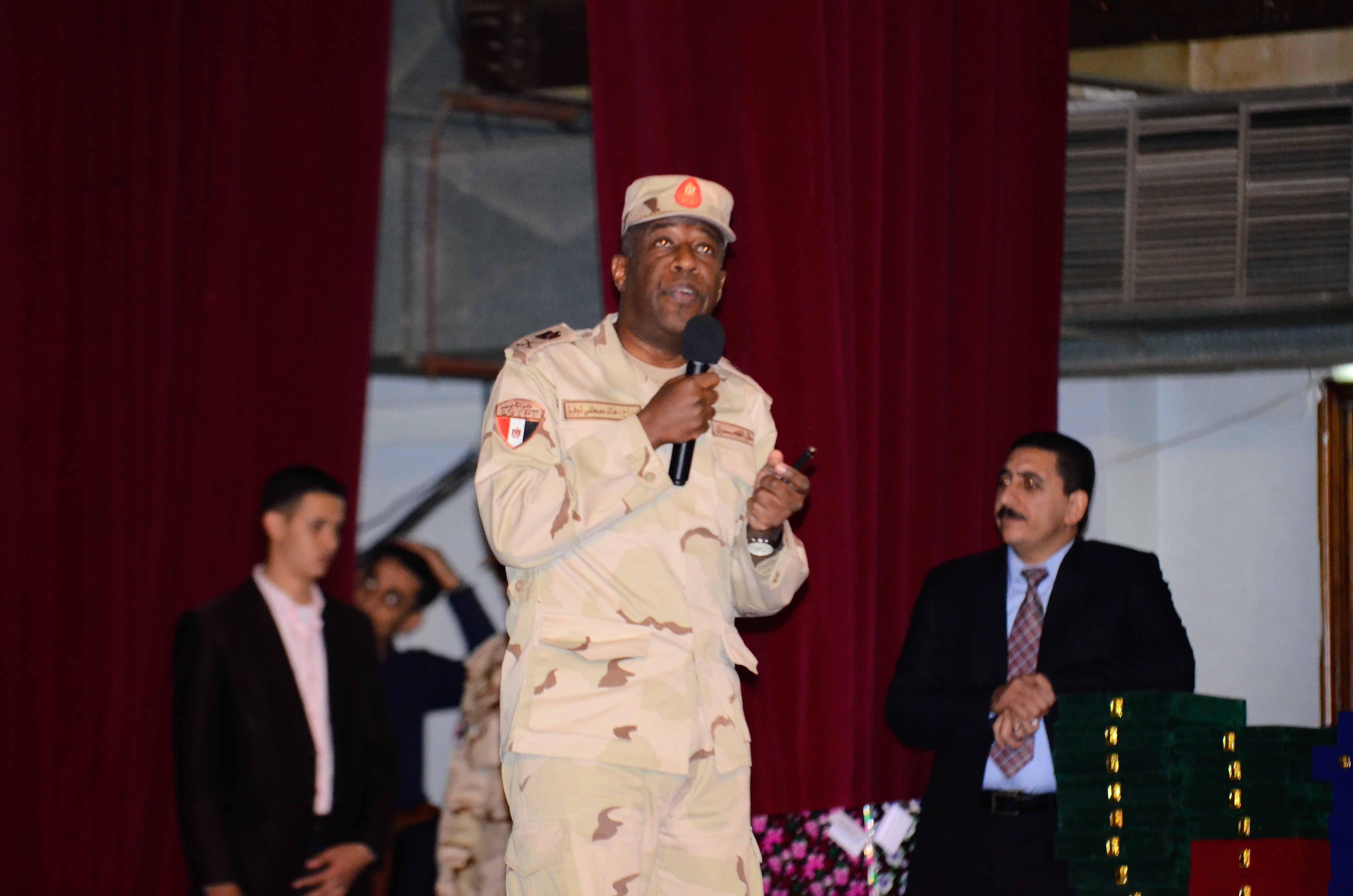 الندوة التثقيفية الخامسة للقوات المسلحة بجامعة القاهرة