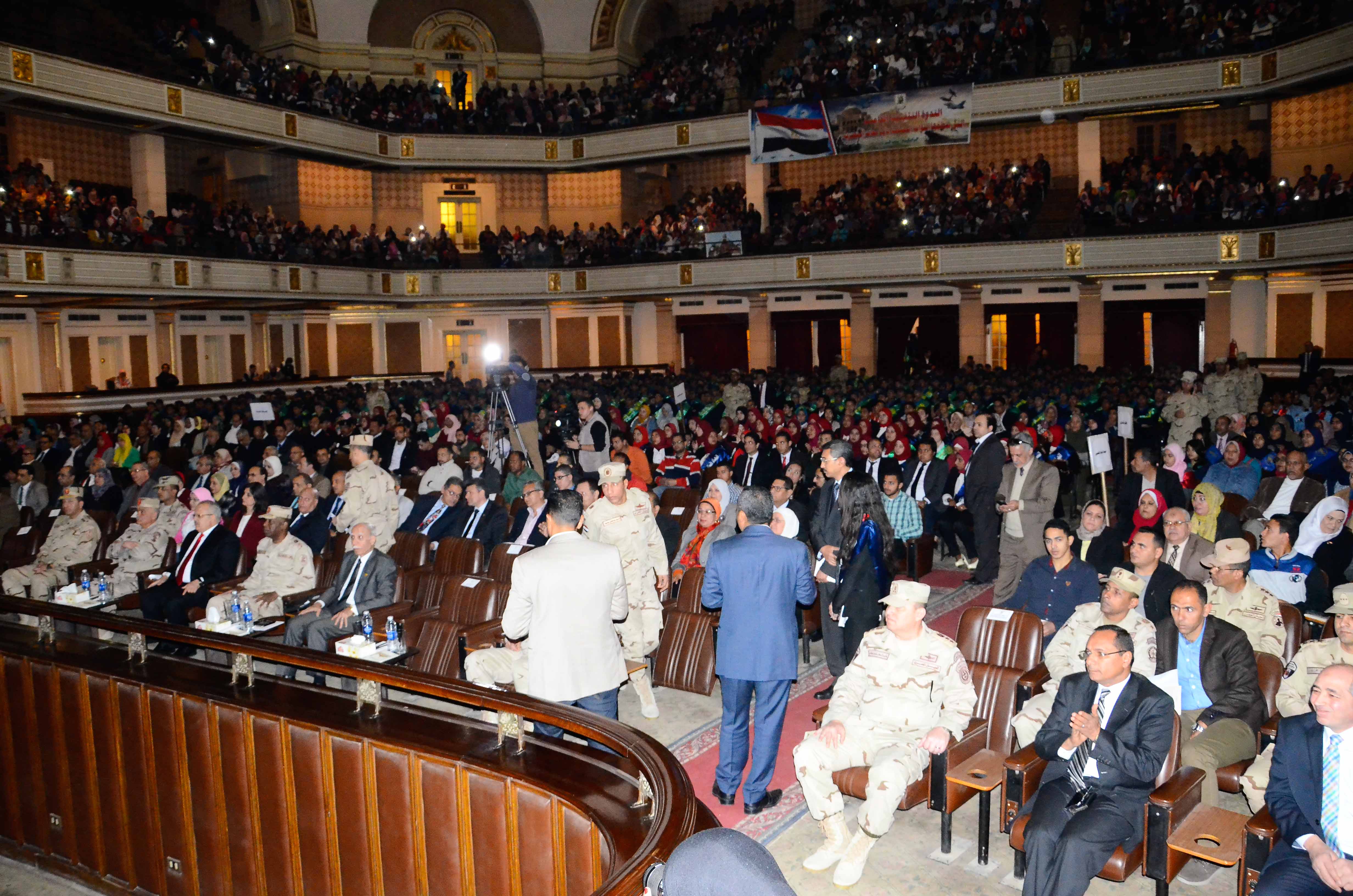 الندوة التثقيفية الخامسة للقوات المسلحة بجامعة القاهرة