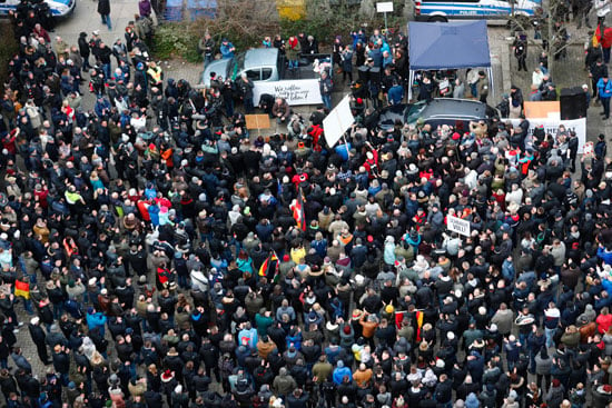  آلاف المتظاهرين فى برلين 
