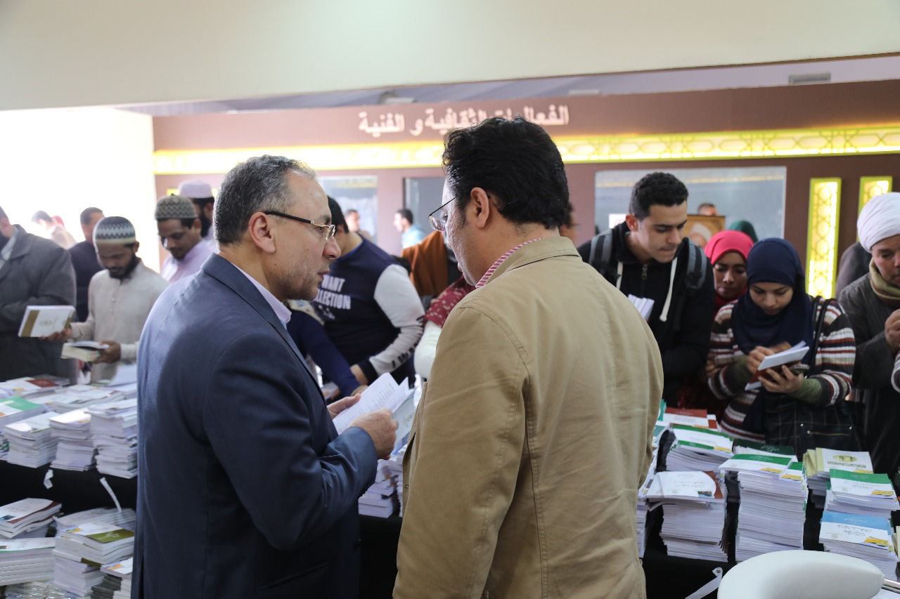 محيي الدين عفيفي الأمين العام لمجمع البحوث الإسلامية فى معرض الكتاب (2)