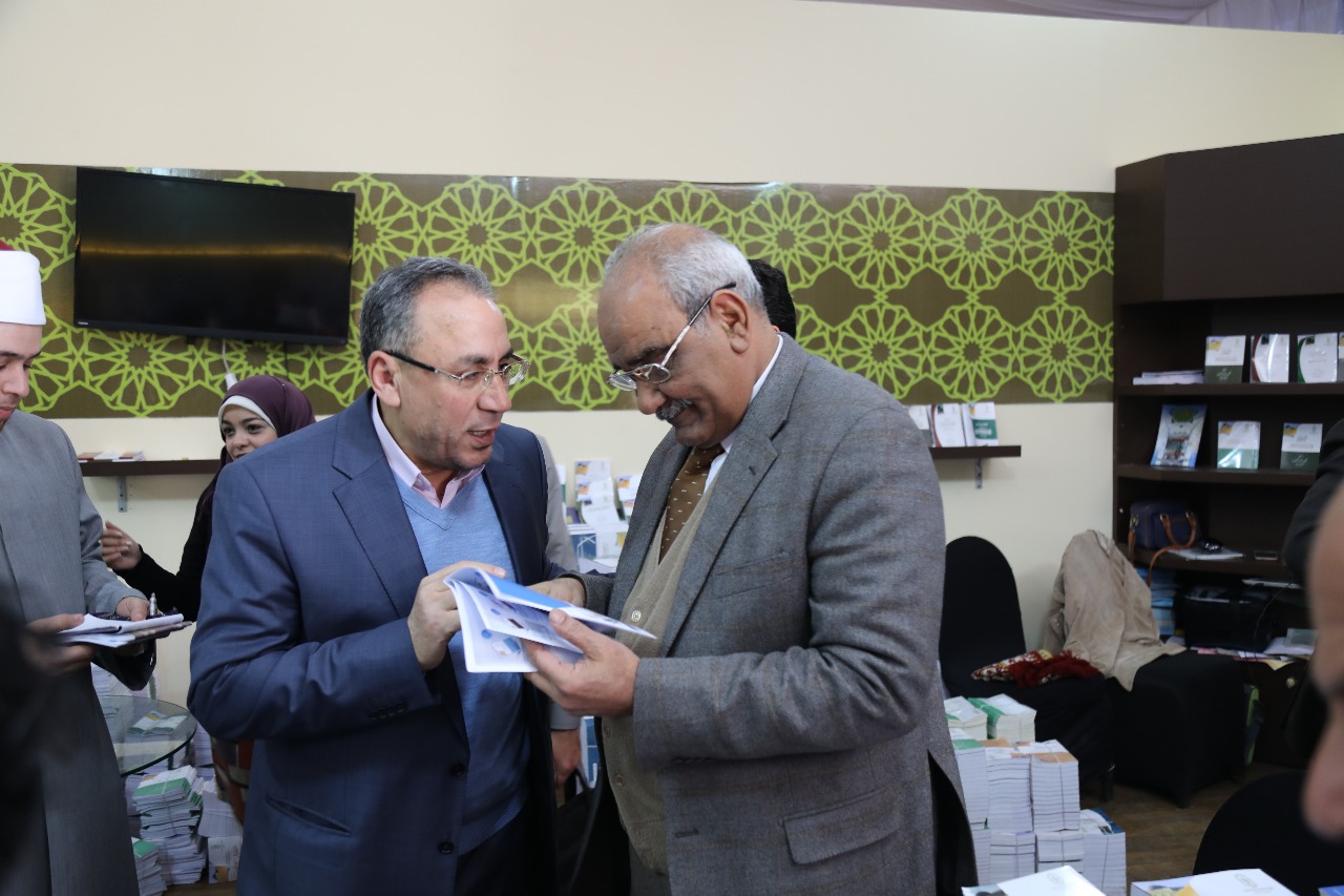 محيي الدين عفيفي الأمين العام لمجمع البحوث الإسلامية فى معرض الكتاب (1)
