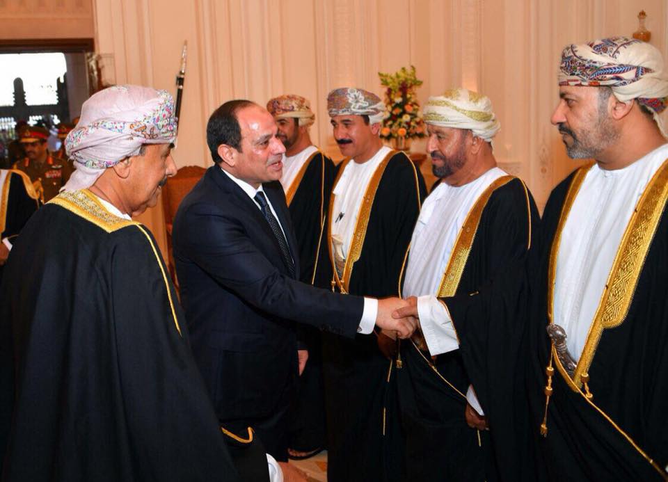 المسئولين فى سلطنة عمان فى استقبال الرئيس السيسى