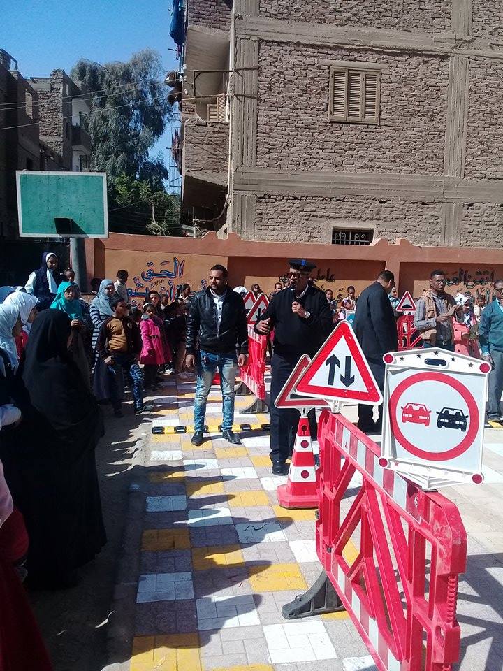 جانب من توعية الاطفال باداب المرور جانب من توعية الاطفال باداب المرور