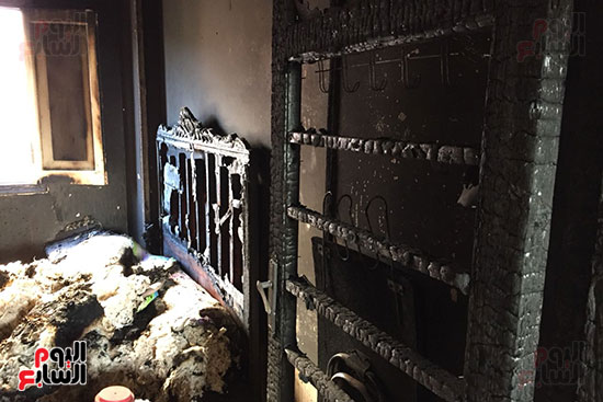 مأساة-أسرة-تعيش-بالشارع-عقب-إحتراق-شقتها--بسوهاج--(8)