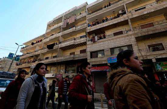 الشباب السورى يتطوع للدفاع عن مدينة عفرين