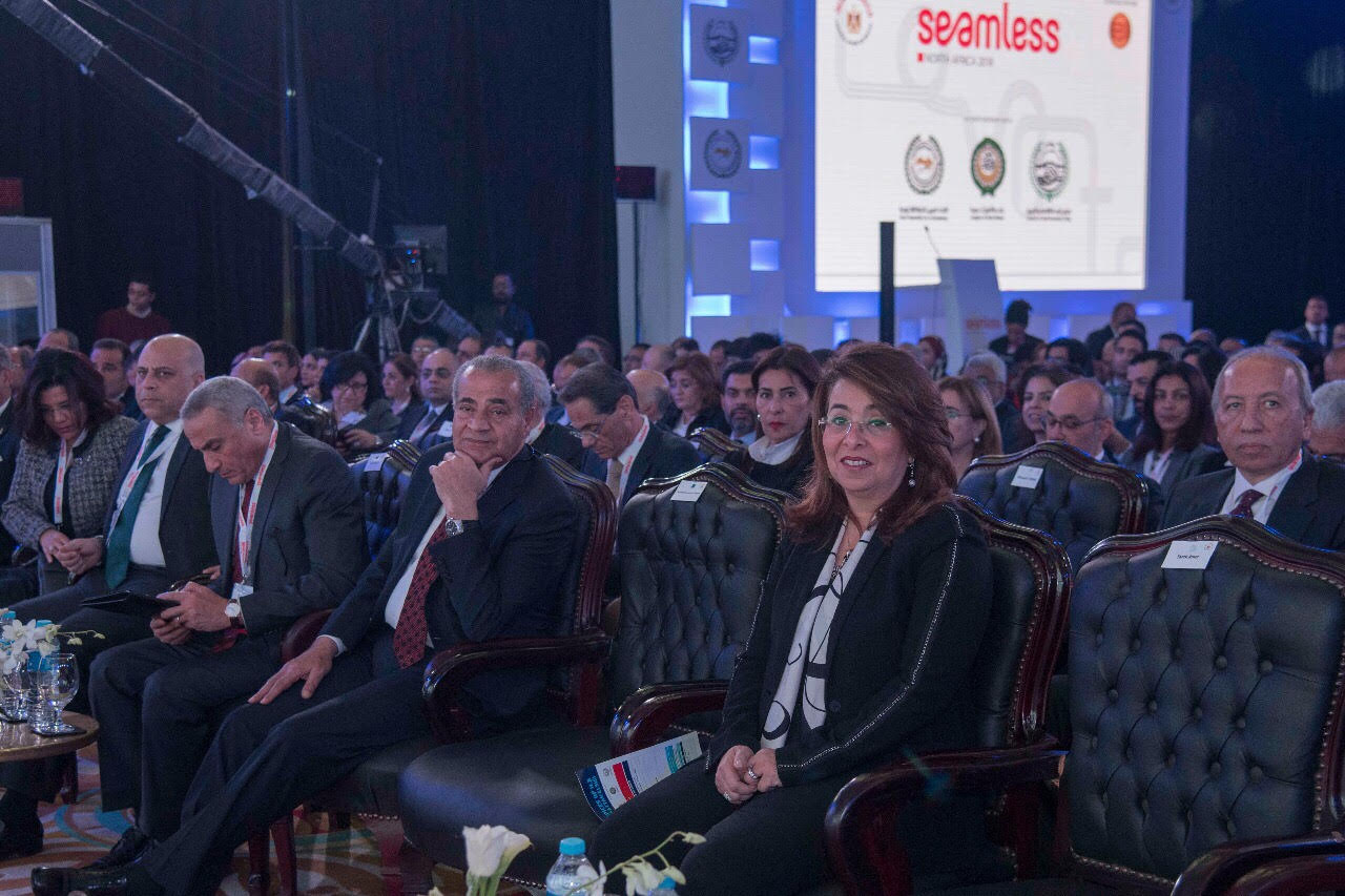 غادة والى خلال مشاركتها بمؤتمر المالية (5)