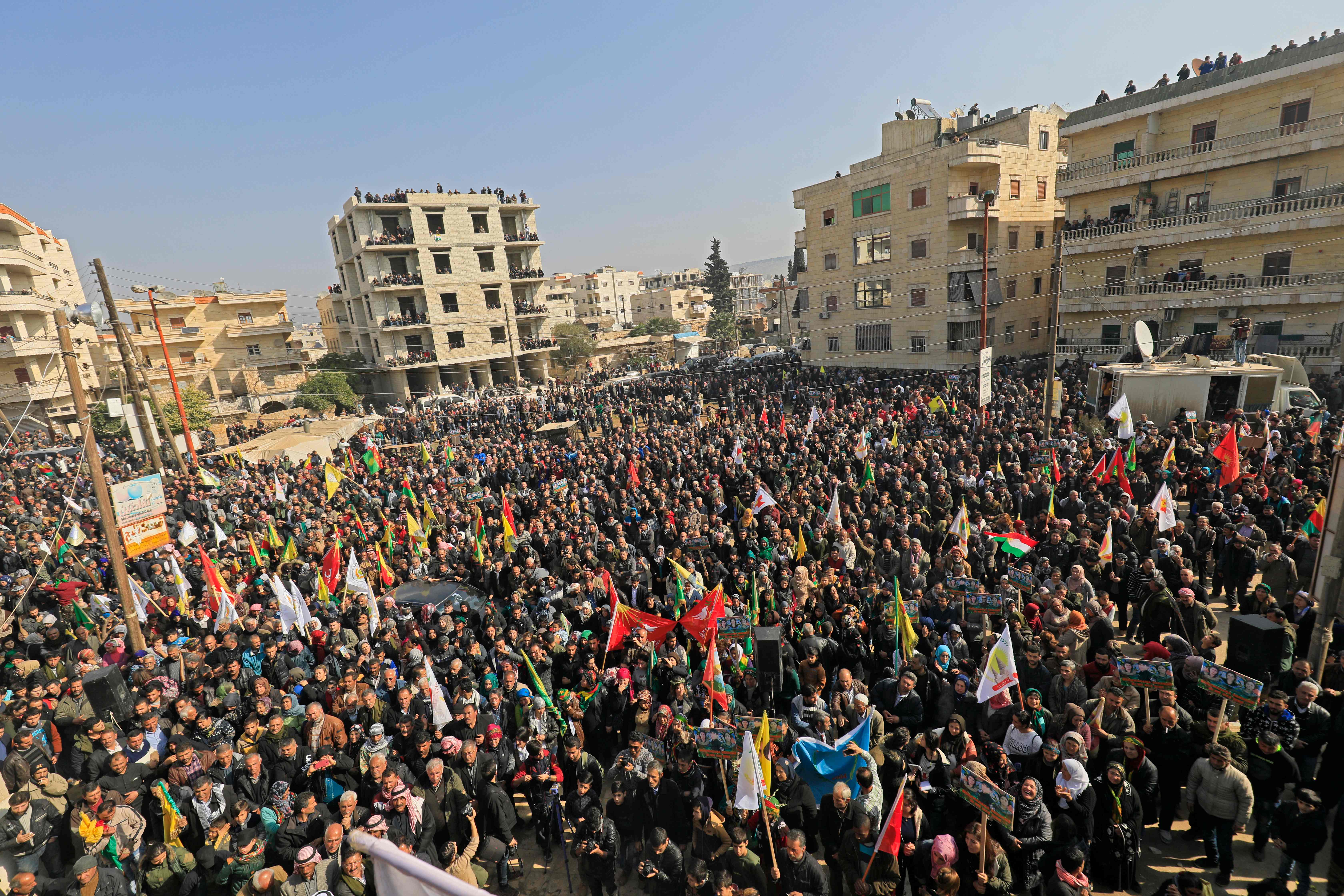 مظاهرات ضد عدوان تركيا على عفرين السورية