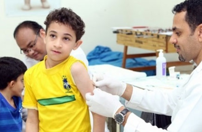 تطعيم اطفال المدارس ضرورى